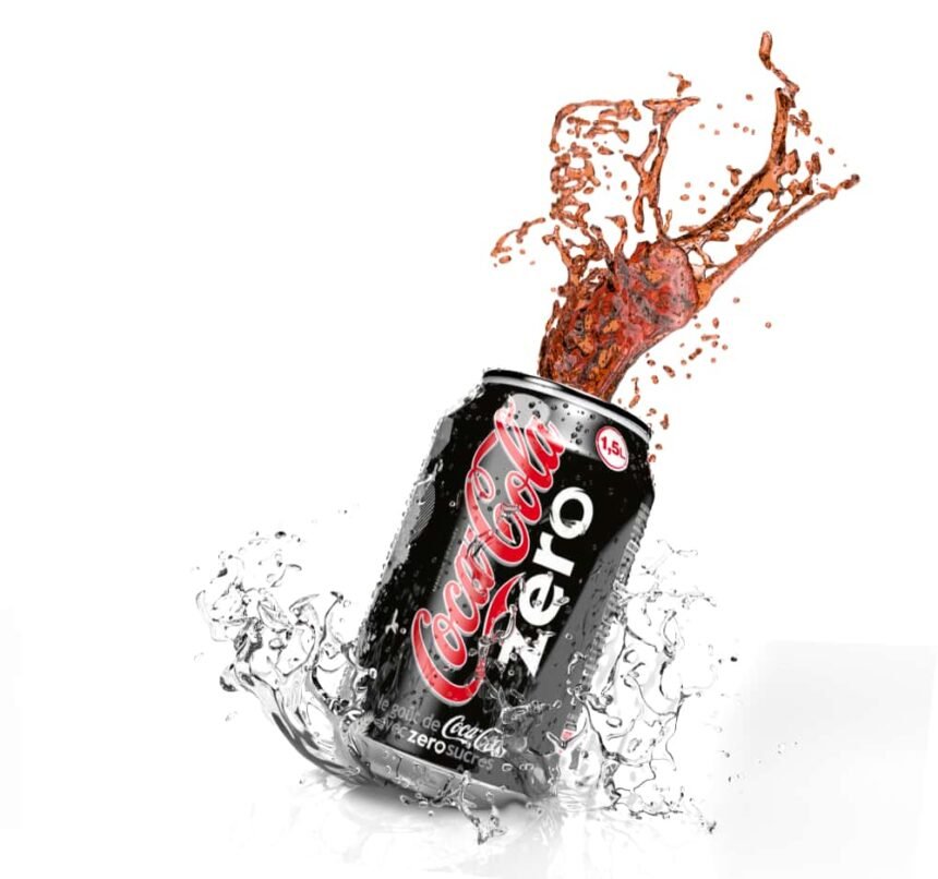 Coca-cola,Zero,Can,With,Splash,Isolated,On,White,Background