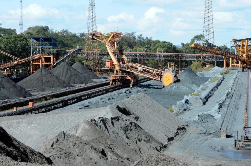 Queda nos preços do minério passou de 1,22% para 13,27% — Foto: Leo Pinheiro/Valor