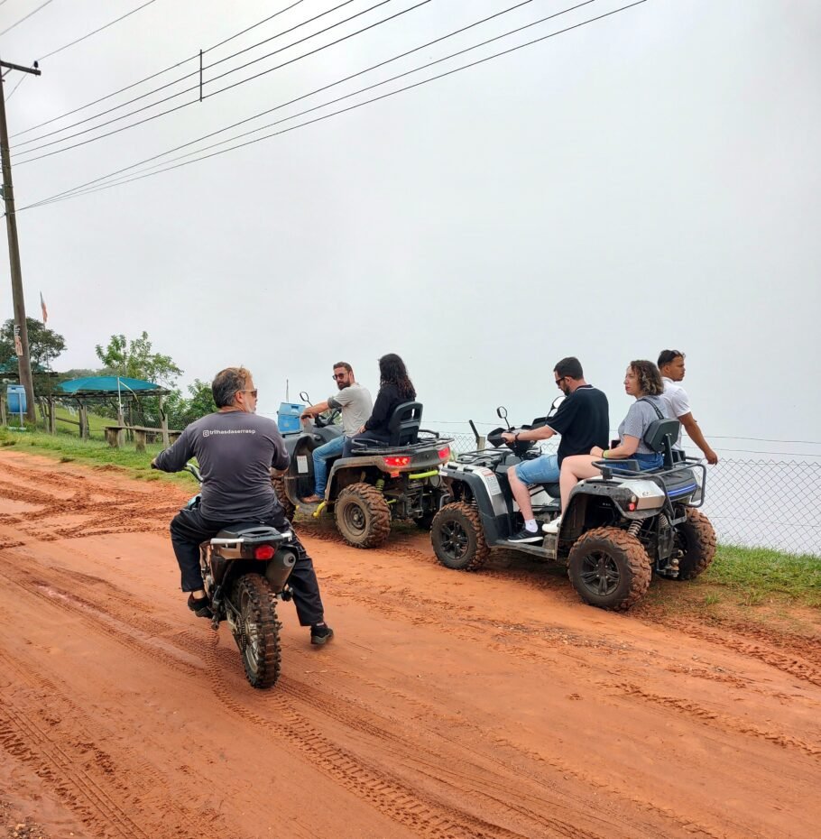 Passeios de quadriciclos é uma das opções em São Pedro (SP)