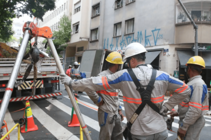 Enel recebe mais uma multa milionária por infringir direitos dos consumidores em SP