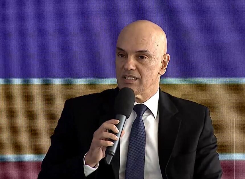 Moraes é aprovado em concurso para professor na USP com tese sobre discursos de ódio