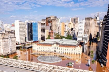 Mercado Público de Porto Alegre alagado após cheia do Lago Guaíba — Foto: Gustavo Mansur/ Palácio Piratini